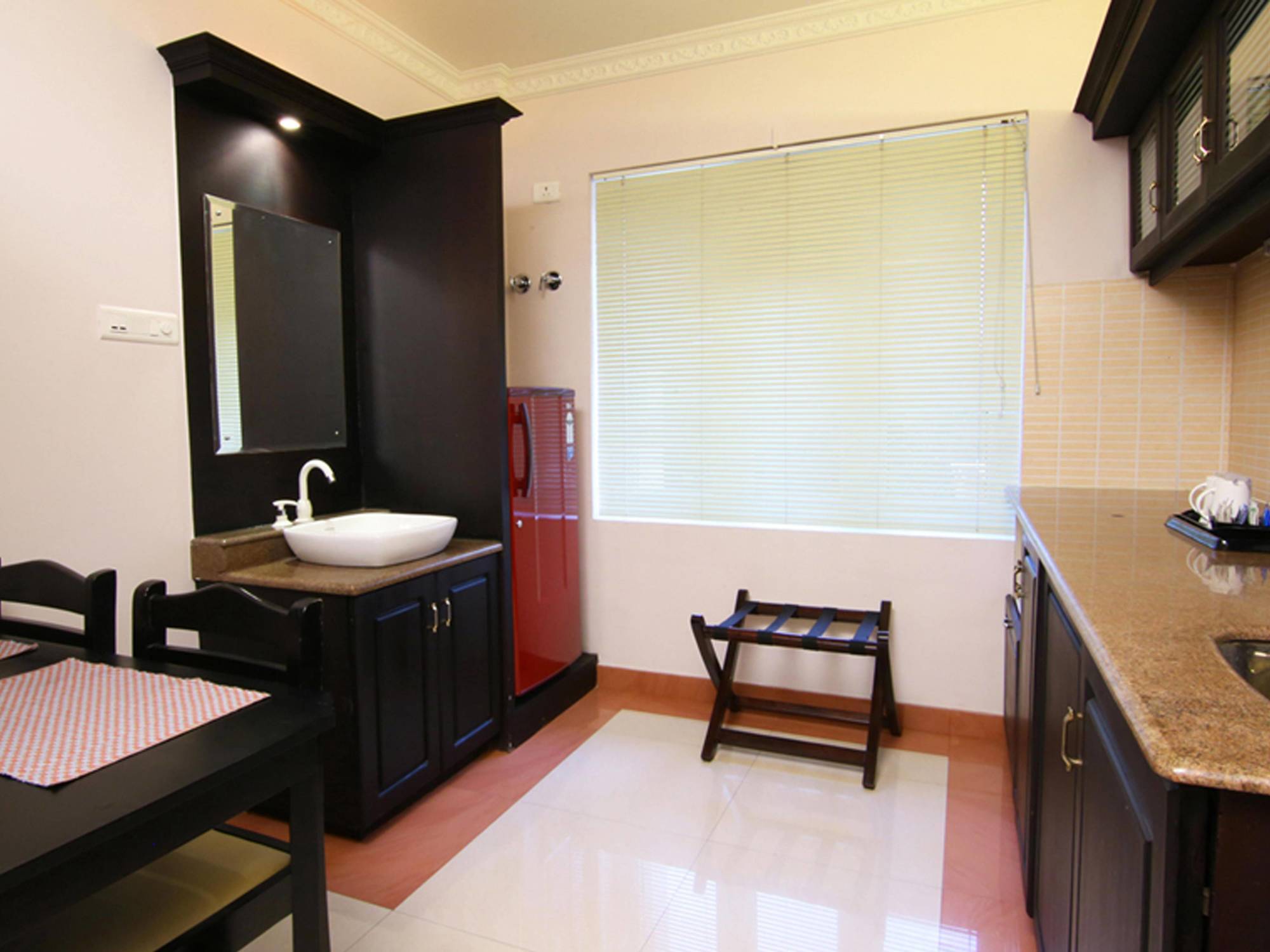 Atlas Airport Hotel Apartment Nedumbassery Exterior photo