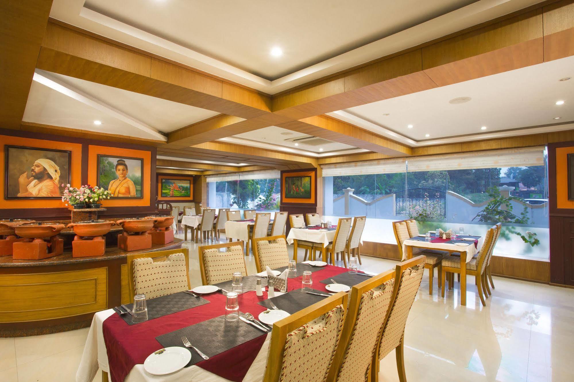 Atlas Airport Hotel Apartment Nedumbassery Exterior photo