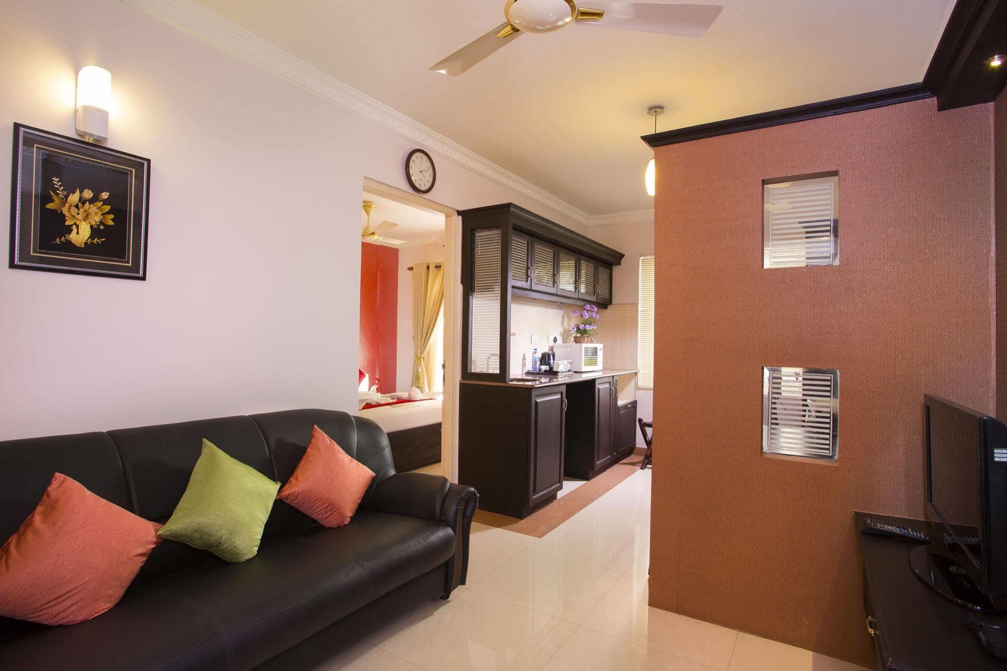 Atlas Airport Hotel Apartment Nedumbassery Exterior photo