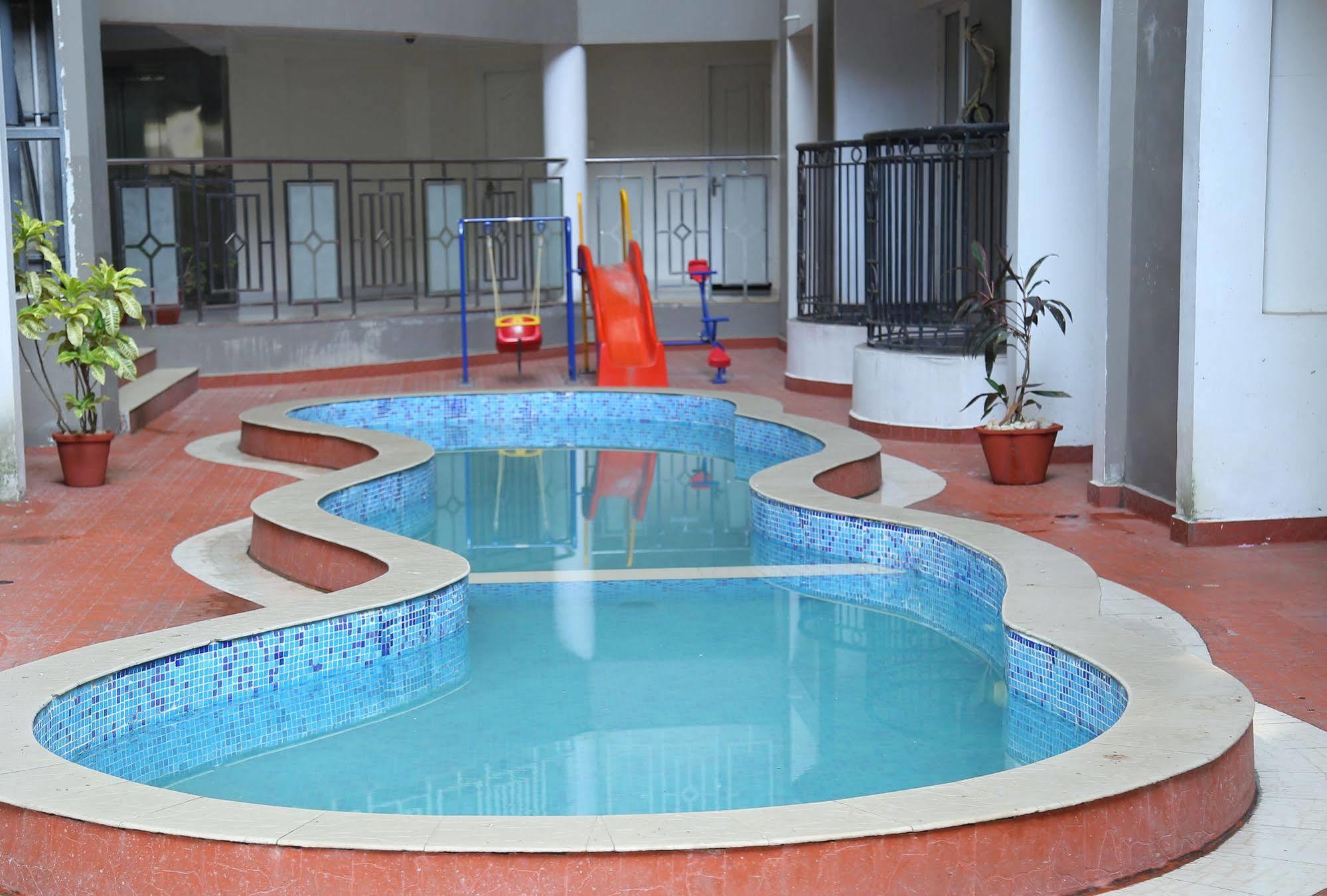 Atlas Airport Hotel Apartment Nedumbassery Exterior photo